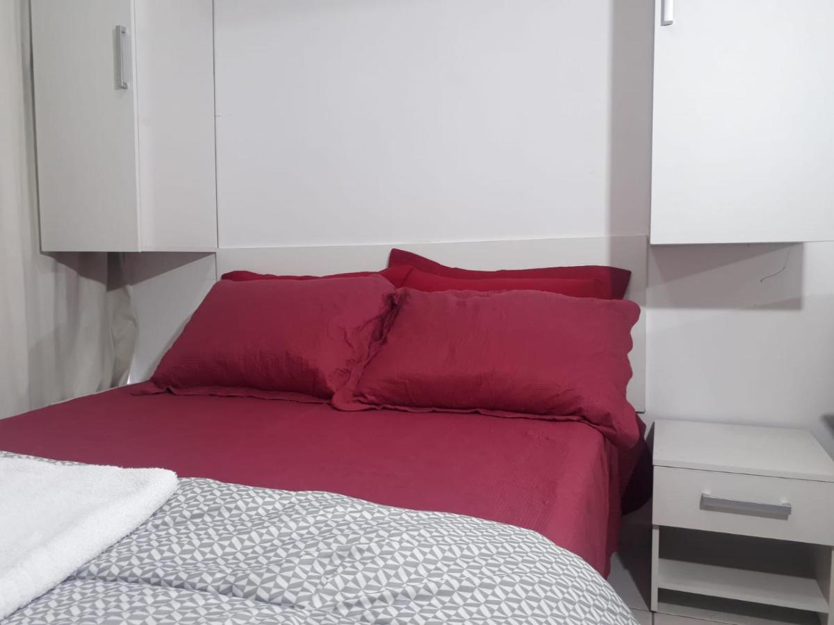 Studio Central Proximo A Faculdade E Rodoviaria Куритиба Экстерьер фото